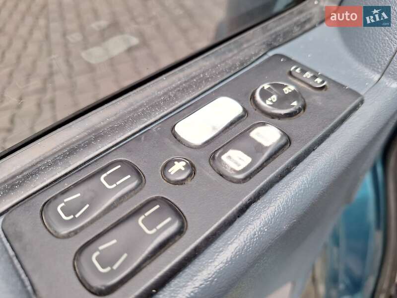Минивэн Mercedes-Benz V-Class 2000 в Черновцах