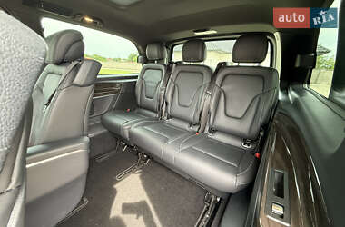 Минивэн Mercedes-Benz V-Class 2022 в 