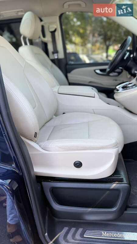Минивэн Mercedes-Benz V-Class 2017 в Днепре фото 66 Минивэн Mercedes-Benz V-Class 2017 в Днепре