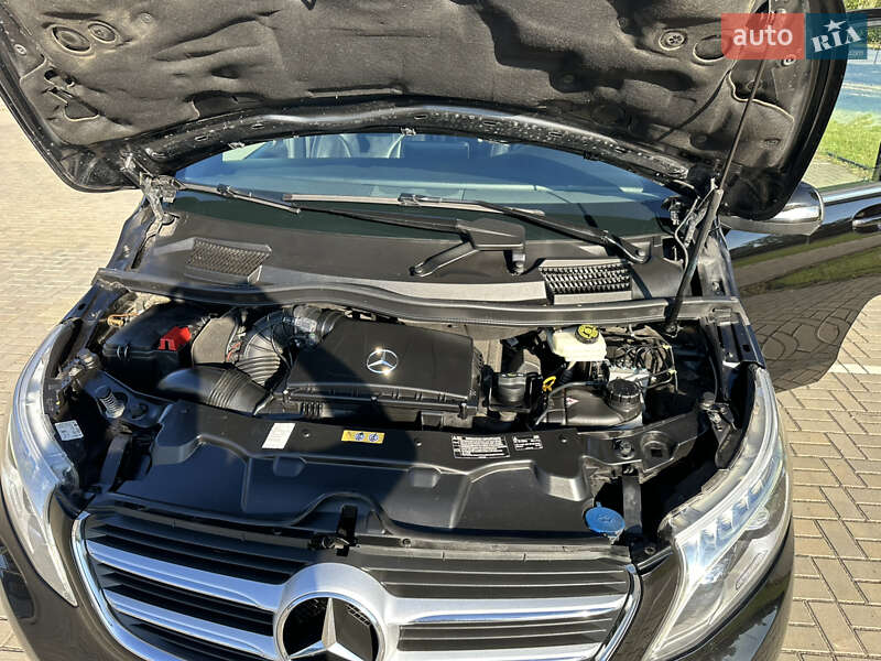 Минивэн Mercedes-Benz V-Class 2015 в Херсоне