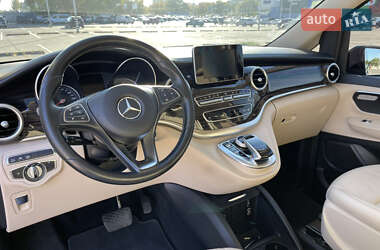 Минивэн Mercedes-Benz V-Class 2018 в 