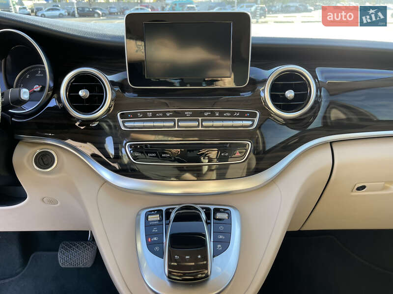 Минивэн Mercedes-Benz V-Class 2018 в Днепре фото 31 Минивэн Mercedes-Benz V-Class 2018 в Днепре