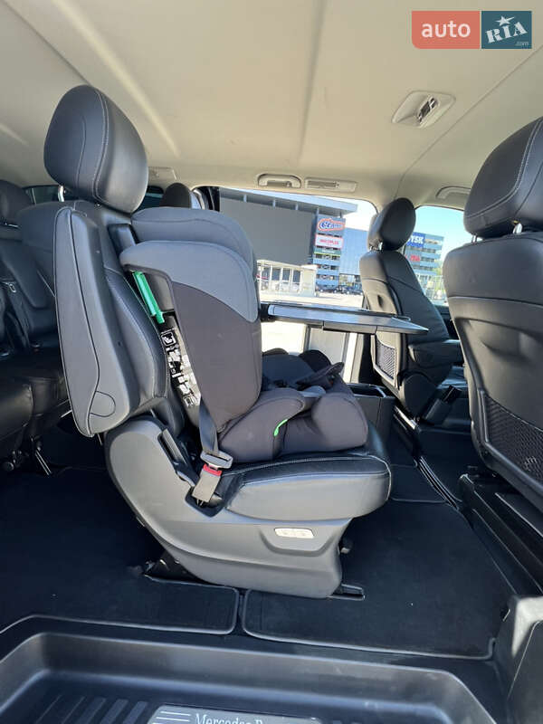 Мінівен Mercedes-Benz V-Class 2016 в Києві