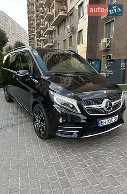 Минивэн Mercedes-Benz V-Class 2017 в 