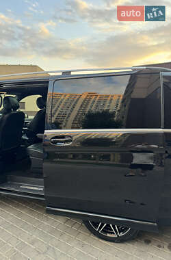 Минивэн Mercedes-Benz V-Class 2017 в 