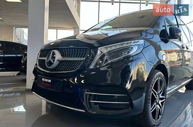 Минивэн Mercedes-Benz V-Class 2021 в 