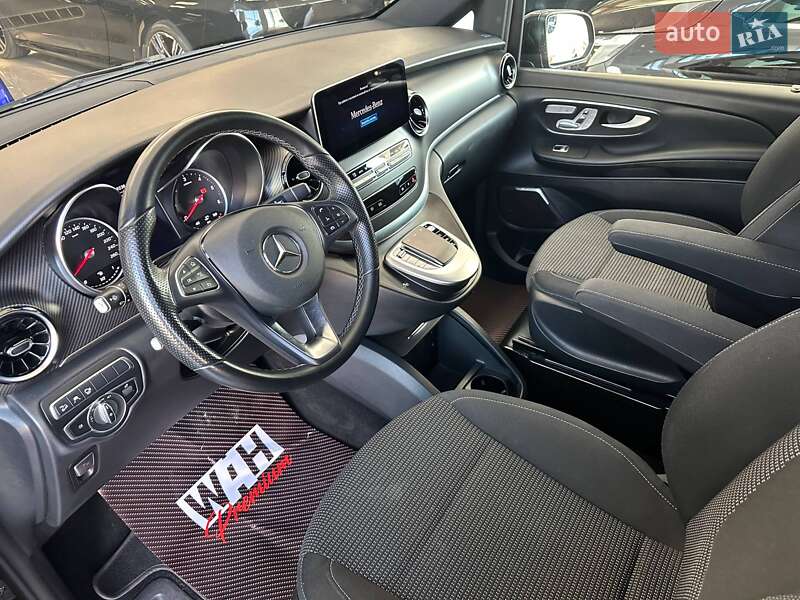 Минивэн Mercedes-Benz V-Class 2021 в Киеве