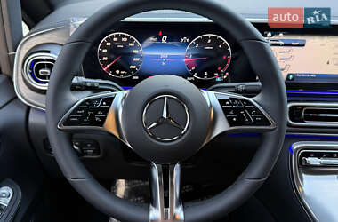 Минивэн Mercedes-Benz V-Class 2025 в 