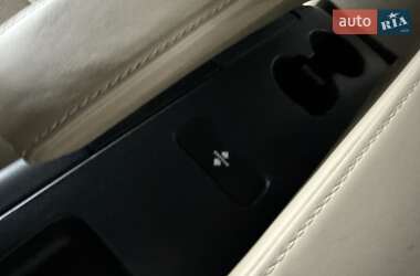 Минивэн Mercedes-Benz V-Class 2019 в 