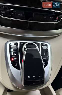 Минивэн Mercedes-Benz V-Class 2019 в 