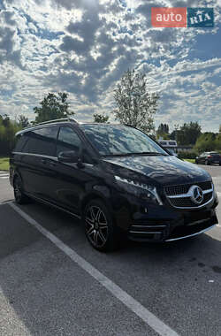 Минивэн Mercedes-Benz V-Class 2023 в 