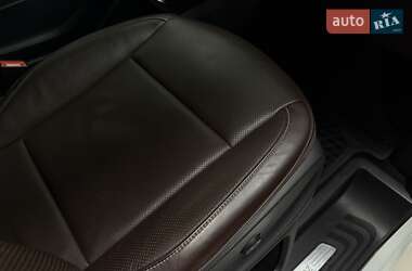 Минивэн Mercedes-Benz V-Class 2015 в 