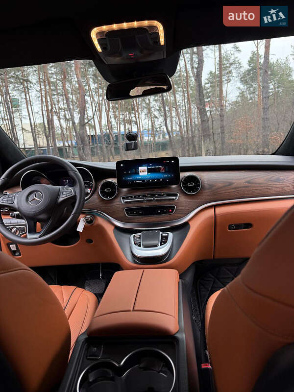 Минивэн Mercedes-Benz V-Class 2021 в Киеве фото 10 Минивэн Mercedes-Benz V-Class 2021 в Киеве