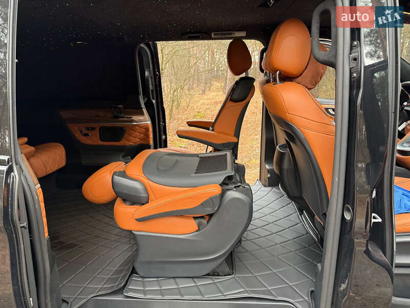 Минивэн Mercedes-Benz V-Class 2021 в Киеве фото 24 Минивэн Mercedes-Benz V-Class 2021 в Киеве