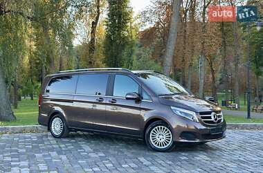 Минивэн Mercedes-Benz V-Class 2016 в 