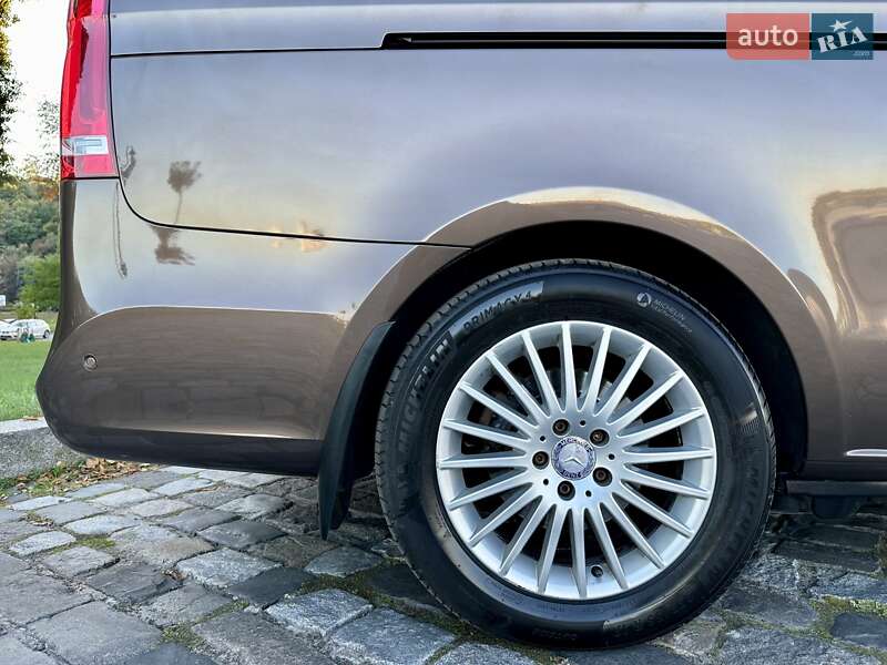 Мінівен Mercedes-Benz V-Class 2016 в Києві