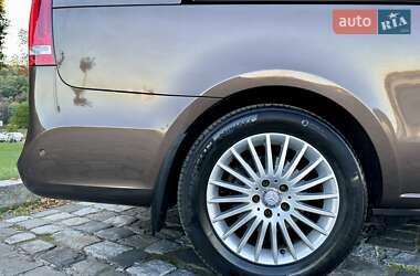 Минивэн Mercedes-Benz V-Class 2016 в 
