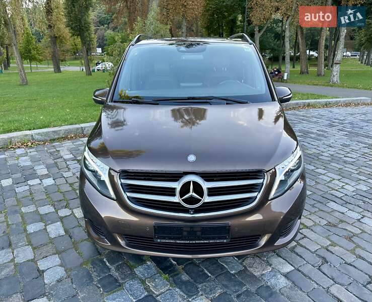 Мінівен Mercedes-Benz V-Class 2016 в Києві