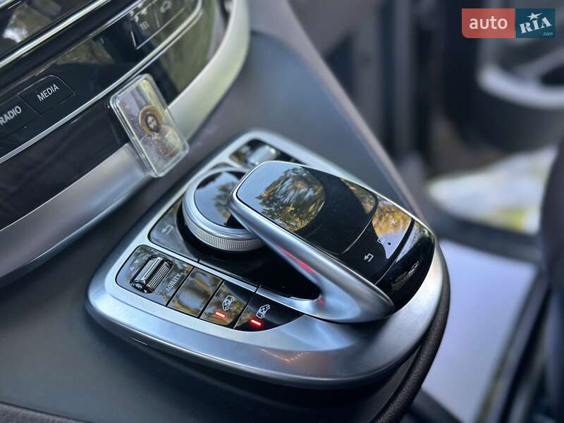 Мінівен Mercedes-Benz V-Class 2016 в Києві