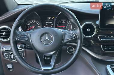 Минивэн Mercedes-Benz V-Class 2016 в 
