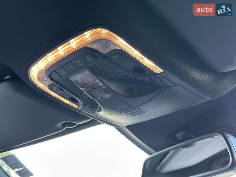 Мінівен Mercedes-Benz V-Class 2016 в Києві