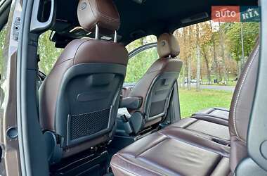 Минивэн Mercedes-Benz V-Class 2016 в 