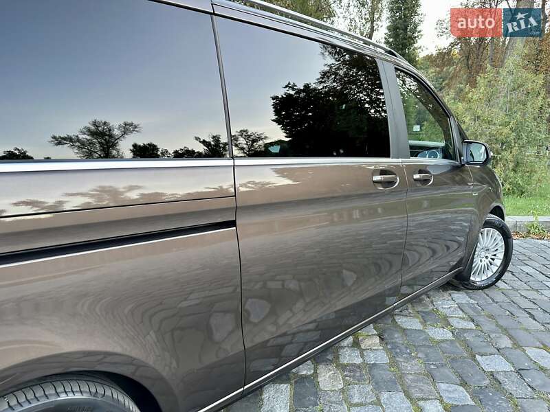 Мінівен Mercedes-Benz V-Class 2016 в Києві