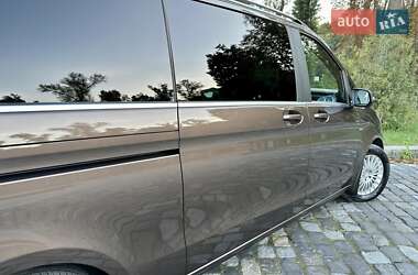 Минивэн Mercedes-Benz V-Class 2016 в 