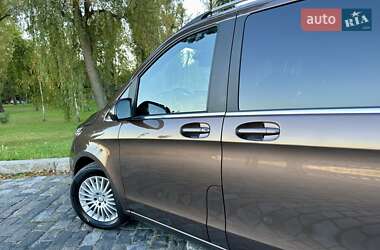Минивэн Mercedes-Benz V-Class 2016 в 