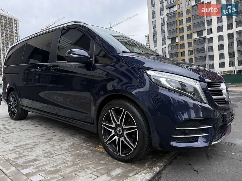 Минивэн Mercedes-Benz V-Class 2018 в 
