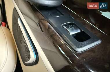 Минивэн Mercedes-Benz V-Class 2018 в 