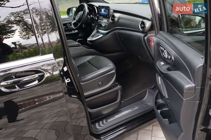 Минивэн Mercedes-Benz V-Class 2020 в Ужгороде