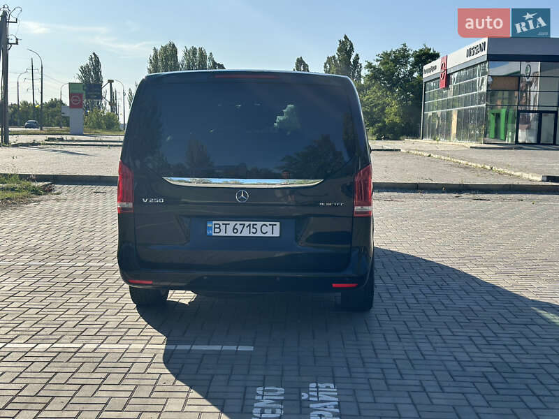 Мінівен Mercedes-Benz V-Class 2015 в Херсоні фото 14 Мінівен Mercedes-Benz V-Class 2015 в Херсоні