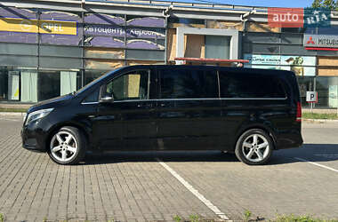 Минивэн Mercedes-Benz V-Class 2015 в  фото 19 Минивэн Mercedes-Benz V-Class 2015 в