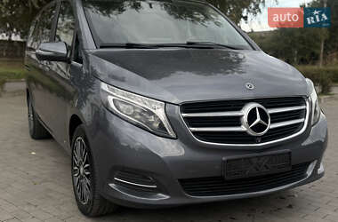 Минивэн Mercedes-Benz V-Class 2017 в 