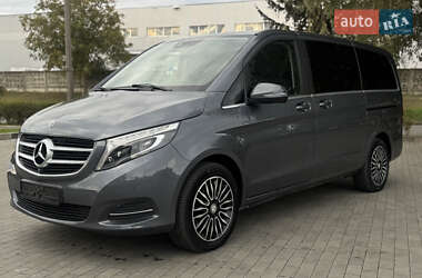 Минивэн Mercedes-Benz V-Class 2017 в 