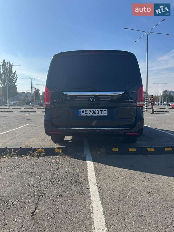 Минивэн Mercedes-Benz V-Class 2020 в Днепре