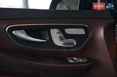 Минивэн Mercedes-Benz V-Class 2018 в 