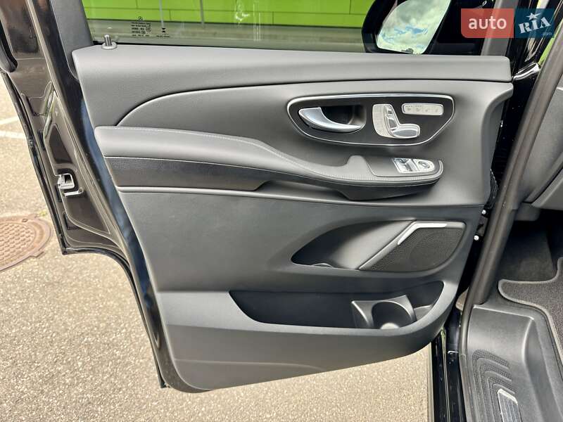 Мінівен Mercedes-Benz V-Class 2023 в Києві