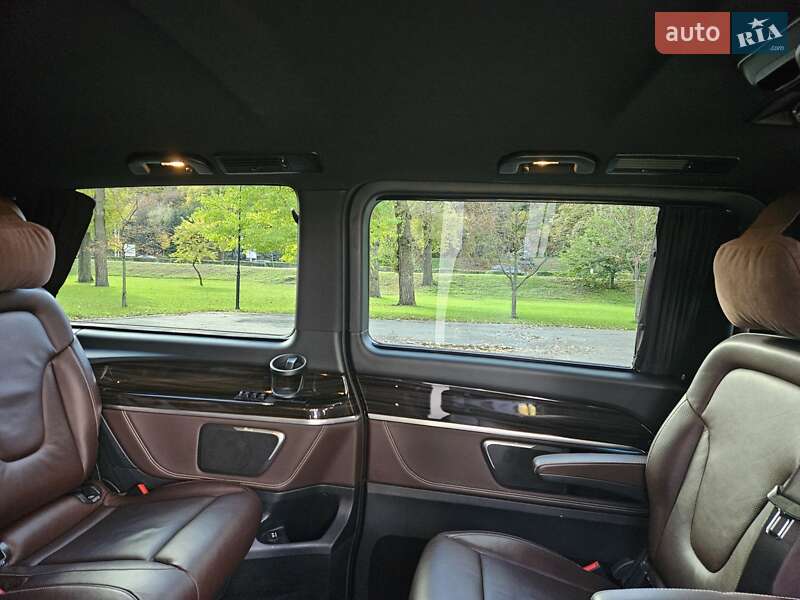 Минивэн Mercedes-Benz V-Class 2017 в Киеве