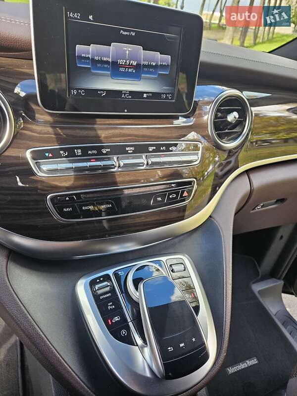 Минивэн Mercedes-Benz V-Class 2017 в Киеве