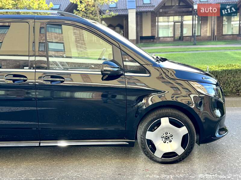 Минивэн Mercedes-Benz V-Class 2025 в Киеве