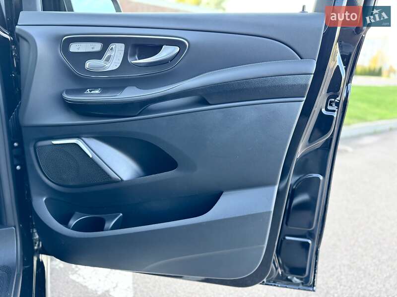 Минивэн Mercedes-Benz V-Class 2025 в Киеве
