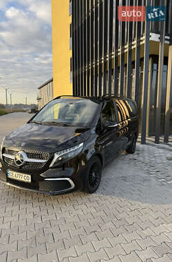 Минивэн Mercedes-Benz V-Class 2014 в 