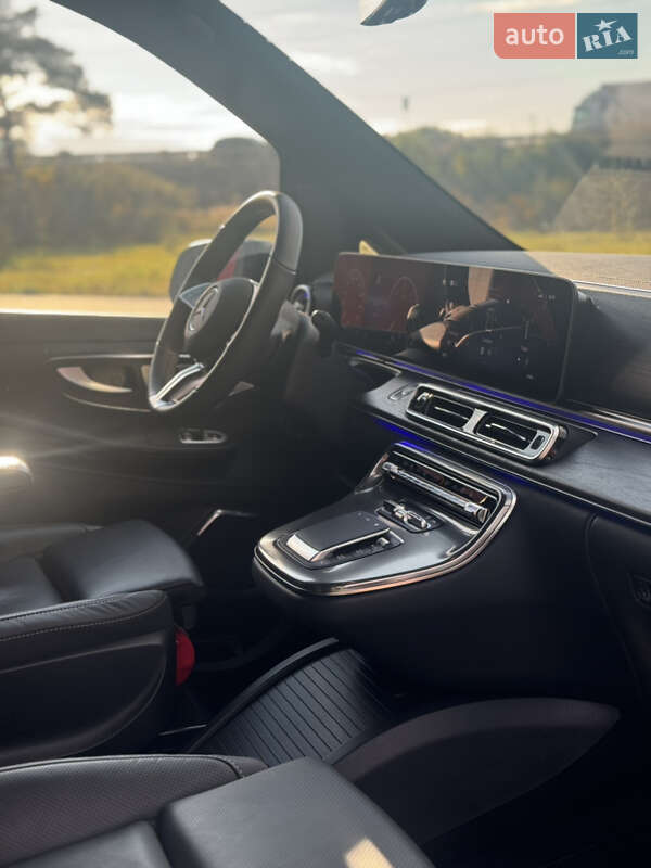 Минивэн Mercedes-Benz V-Class 2025 в Львове