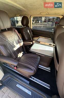 Мінівен Mercedes-Benz V-Class 2023 в 