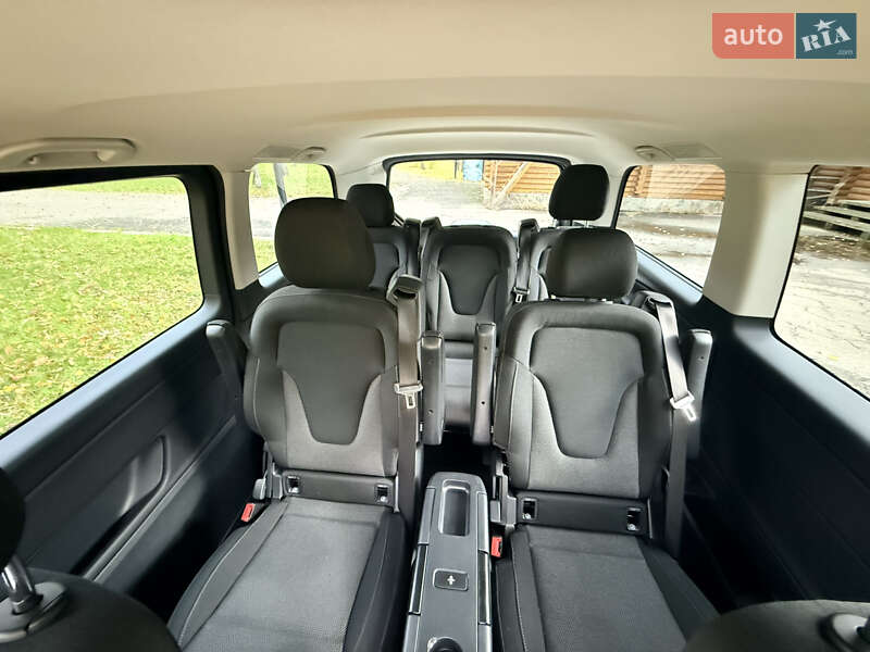 Минивэн Mercedes-Benz V-Class 2017 в Киеве