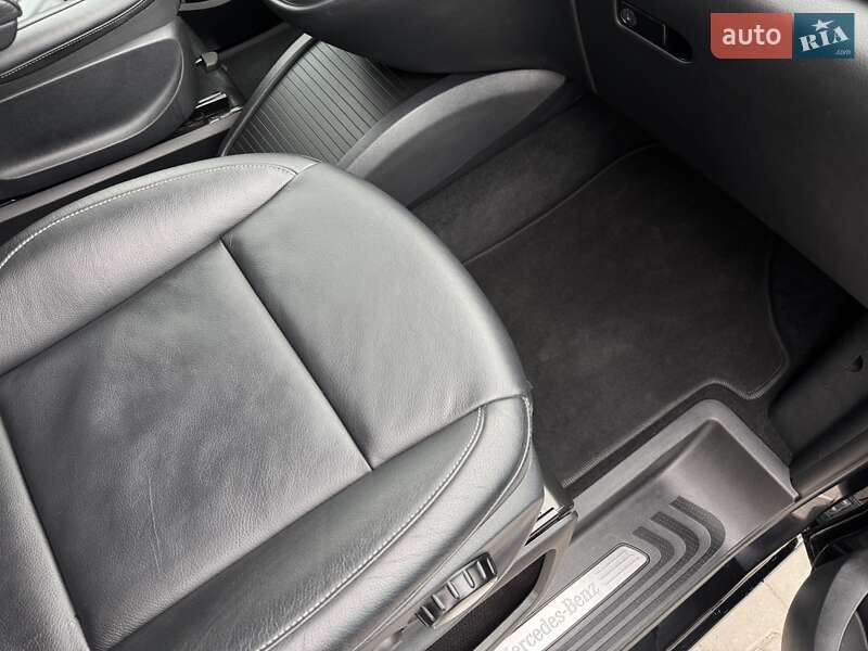 Минивэн Mercedes-Benz V-Class 2018 в Киеве