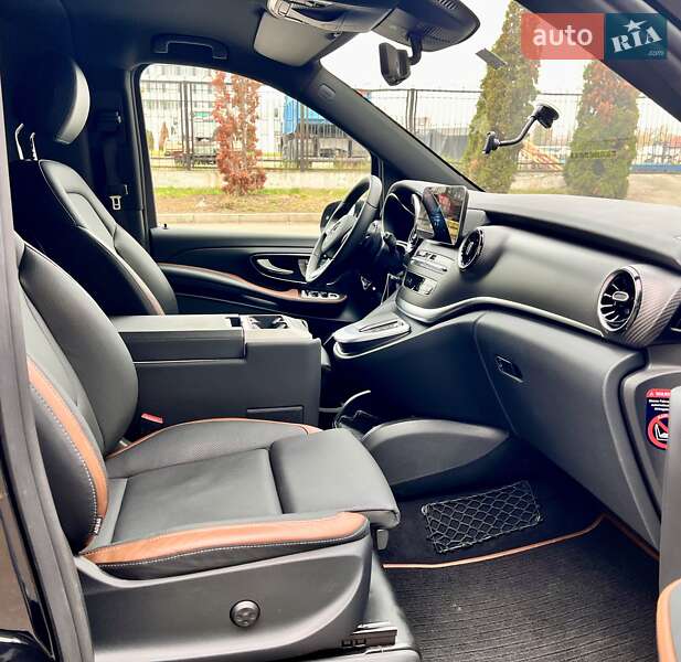 Мінівен Mercedes-Benz V-Class 2023 в Києві фото 56 Мінівен Mercedes-Benz V-Class 2023 в Києві