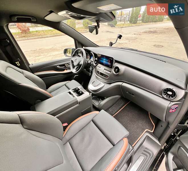 Мінівен Mercedes-Benz V-Class 2023 в Києві фото 57 Мінівен Mercedes-Benz V-Class 2023 в Києві